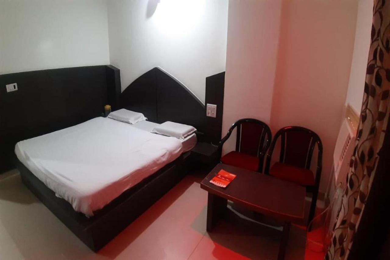 Oyo 81211 Hotel Janta Katra (Jammu and Kashmir) Eksteriør bilde