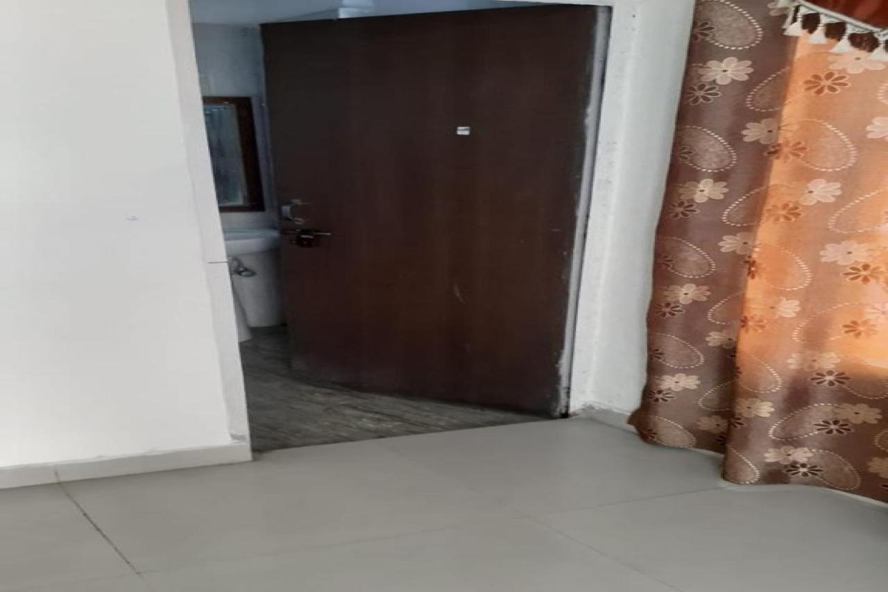 Oyo 81211 Hotel Janta Katra (Jammu and Kashmir) Eksteriør bilde