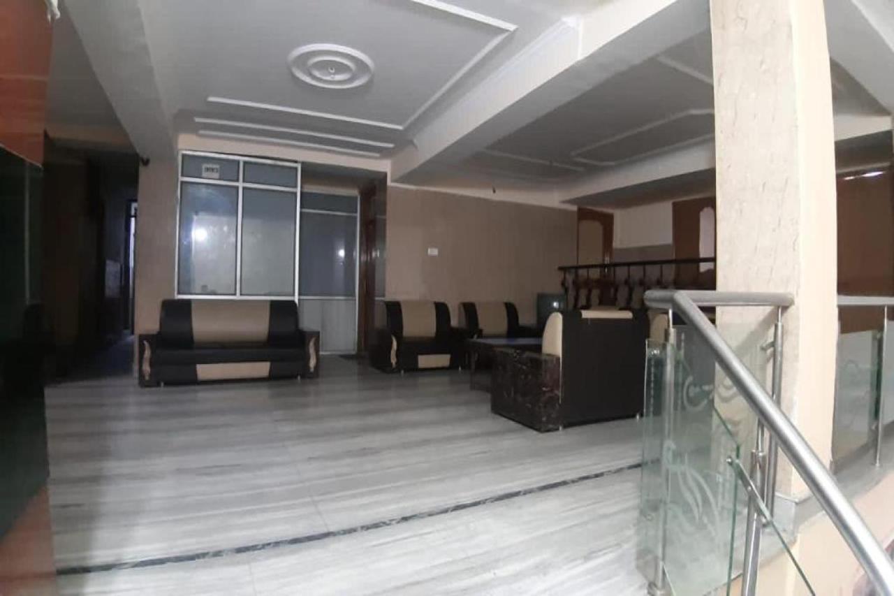 Oyo 81211 Hotel Janta Katra (Jammu and Kashmir) Eksteriør bilde