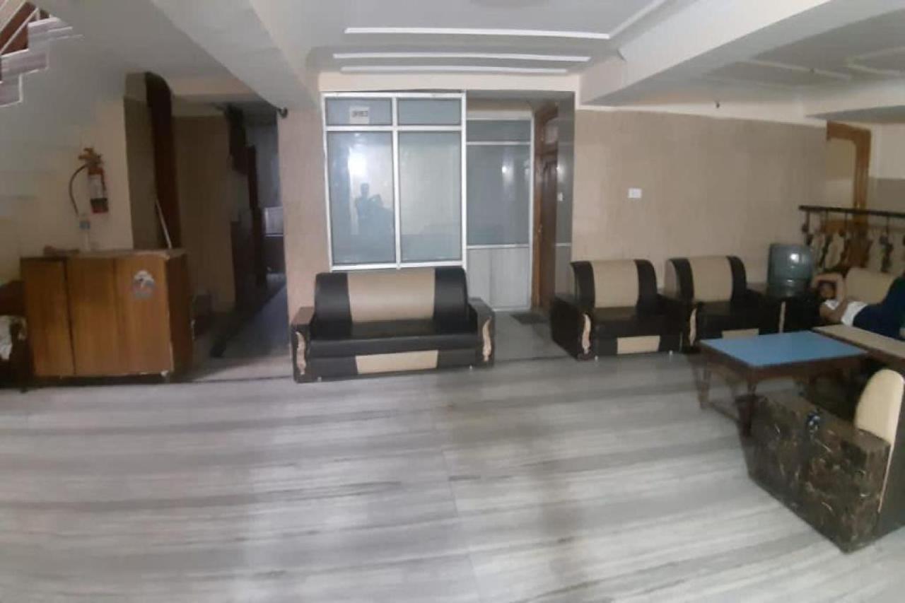 Oyo 81211 Hotel Janta Katra (Jammu and Kashmir) Eksteriør bilde